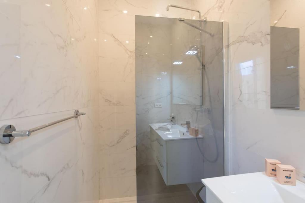 #22 Emma Suite 2Bdr Balcony Center Town 2Mins Tramway Nizza Exterior foto